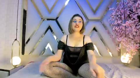 Snapshot of freyastarling chatting on 28, 5, 2026 Freya Starling online show from 28, 5, 2026