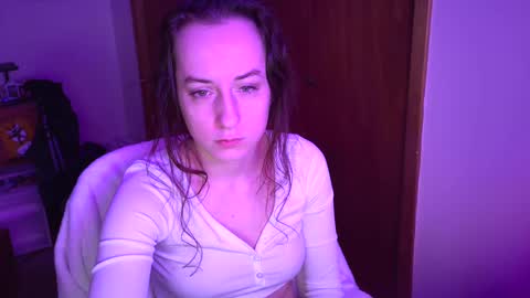 FreyaTheGemini online show from 19, 12, 2024
