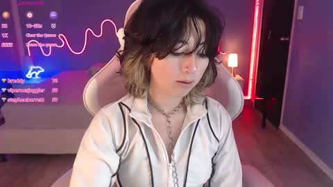 Snapshot of frida_lassi_ chatting on 5, 3, 2025 frida_lassi_ online show from 5, 3, 2025