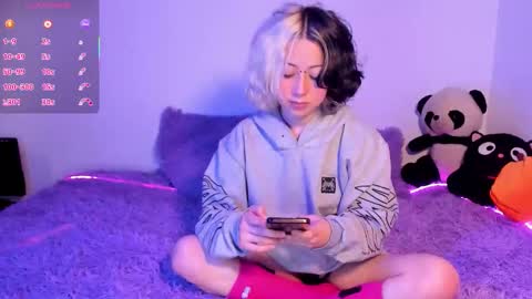 Snapshot of frida_lassi_ chatting on 14, 9, 2025 frida_lassi_ online show from 14, 9, 2025