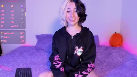 Snapshot of frida_lassi_ chatting on 28, 9, 2025 frida_lassi_ online show from 28, 9, 2025