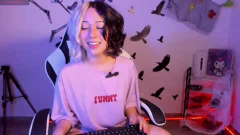 Snapshot of frida_lassi_ chatting on 11, 10, 2025 frida_lassi_ online show from 11, 10, 2025