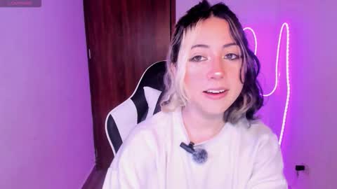 Snapshot of frida_lassi_ chatting on 30, 11, 2025 frida_lassi_ online show from 30, 11, 2025