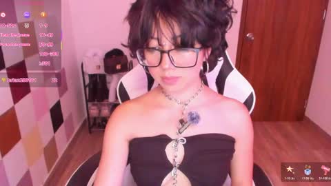 Snapshot of frida_lassi_ chatting on 10, 4, 2026 frida_lassi_ online show from 10, 4, 2026