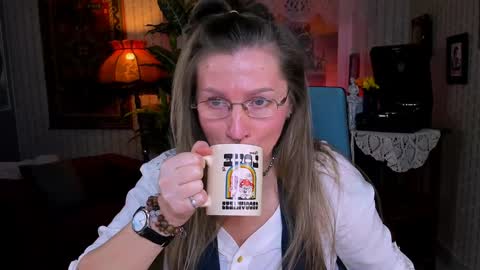 Snapshot of fridatander chatting on 6, 2, 2025 Frida Tander online show from 6, 2, 2025