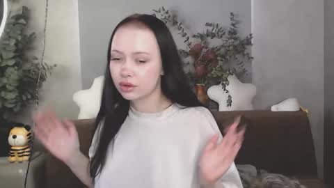 friend_zone_ online show from 6, 4, 2026