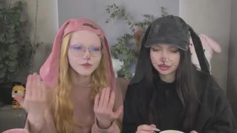 friend_zone_ online show from 7, 4, 2026