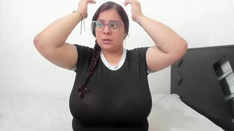 Snapshot of fromheaven_ chatting on 28, 10, 2025 Lucy online show from 28, 10, 2025