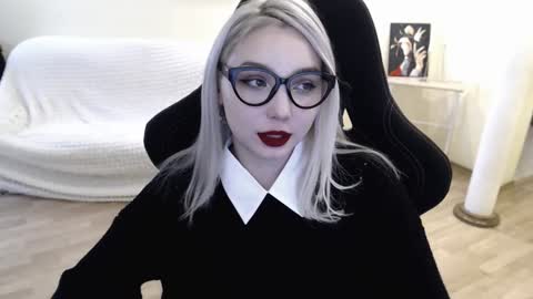 Lilith online show from 5, 2, 2025