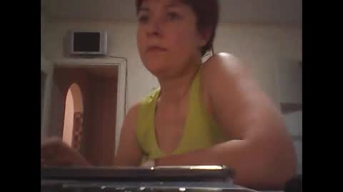 Fruittellalove online show from 12, 2, 2026