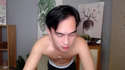 Snapshot of fuckboy_zachxx chatting on 12, 3, 2025 online show from 12, 3, 2025