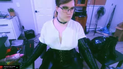 Snapshot of fuckdoll_perversions_inc chatting on 28, 2, 2026 Miss Charlotte online show from 28, 2, 2026