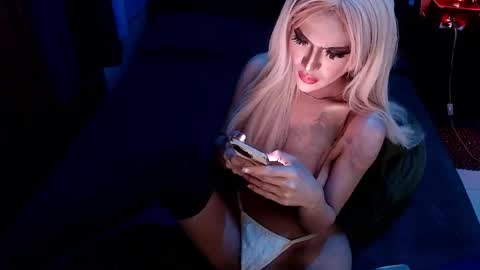 QUEEN OF COMMAND and CUMDUNGEON9 online show from 26, 5, 2026