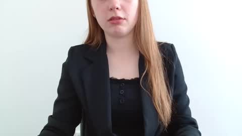 Snapshot of funemma000 chatting on 4, 6, 2026 Emma online show from 4, 6, 2026
