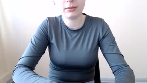 Snapshot of funemma000 chatting on 17, 6, 2026 Emma online show from 17, 6, 2026
