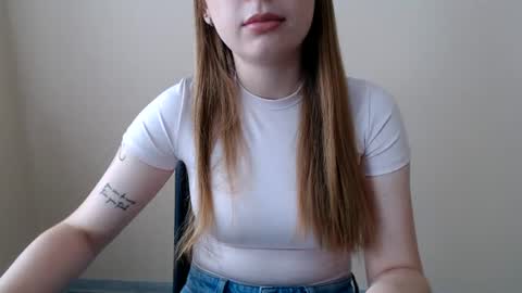 Snapshot of funemma000 chatting on 18, 6, 2026 Emma online show from 18, 6, 2026