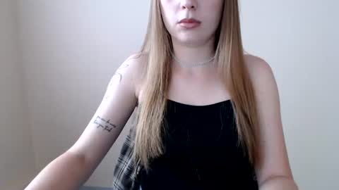 Snapshot of funemma000 chatting on 5, 7, 2026 Emma online show from 5, 7, 2026