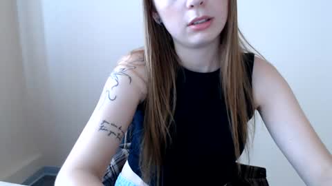 Snapshot of funemma000 chatting on 23, 7, 2026 Emma online show from 23, 7, 2026