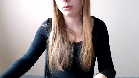 Snapshot of funemma000 chatting on 26, 7, 2026 Emma online show from 26, 7, 2026