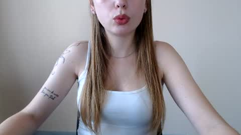 Snapshot of funemma000 chatting on 1, 8, 2026 Emma online show from 1, 8, 2026