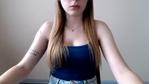 Snapshot of funemma000 chatting on 3, 8, 2026 Emma online show from 3, 8, 2026