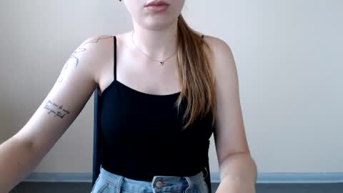 Snapshot of funemma000 chatting on 4, 8, 2026 Emma online show from 4, 8, 2026
