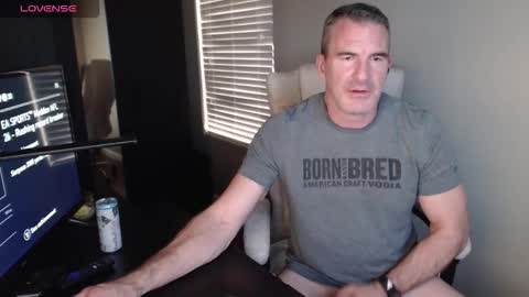 Snapshot of funfitmalelv2 chatting on 19, 3, 2026 funfitmalelv2 online show from 19, 3, 2026