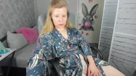 funny_bunny4 online show from 19, 1, 2025