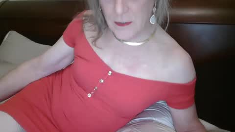 Jessie Love online show from 15, 2, 2025