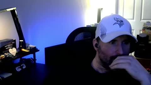 Snapshot of fuzz69_ chatting on 5, 2, 2026 fuzz69_ online show from 5, 2, 2026