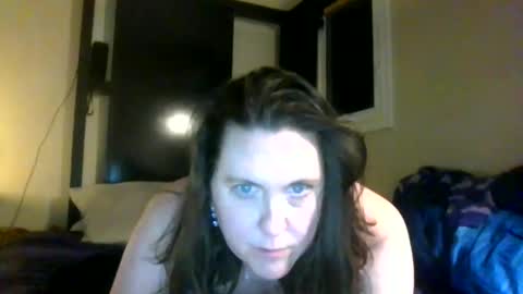 fuzzypeaches87 online show from 9, 4, 2026