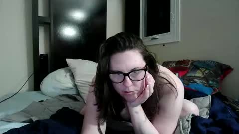 fuzzypeaches87 online show from 4, 5, 2026
