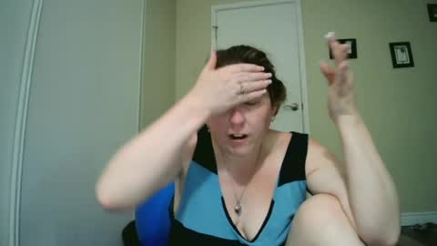 fuzzypeaches87 online show from 2, 7, 2026