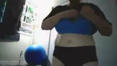 fuzzypeaches87 online show from 6, 7, 2026