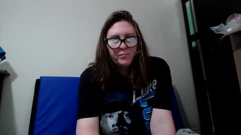 fuzzypeaches87 online show from 13, 7, 2026