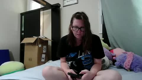 fuzzypeaches87 online show from 19, 7, 2026