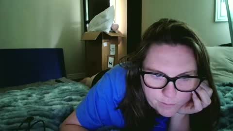 fuzzypeaches87 online show from 25, 7, 2026