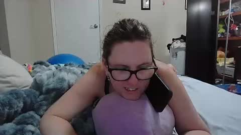fuzzypeaches87 online show from 27, 7, 2026