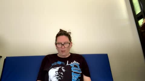 fuzzypeaches87 online show from 30, 7, 2026