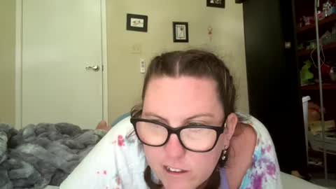 fuzzypeaches87 online show from 1, 8, 2026