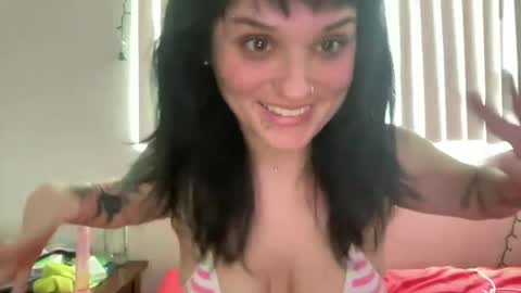 Snapshot of fw_gigii chatting on 24, 7, 2026 fw_gigii online show from 24, 7, 2026