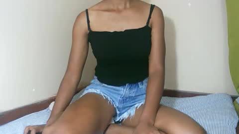 Snapshot of fyah1027 chatting on 4, 10, 2025 fyah1027 online show from 4, 10, 2025