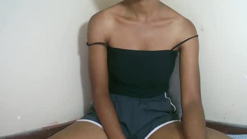 Snapshot of fyah1027 chatting on 13, 10, 2025 fyah1027 online show from 13, 10, 2025