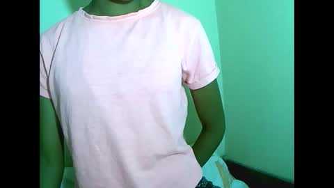 Snapshot of fyah1027 chatting on 23, 10, 2025 fyah1027 online show from 23, 10, 2025