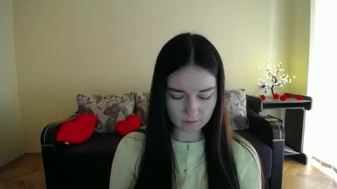 Jaklin online show from 6, 5, 2026