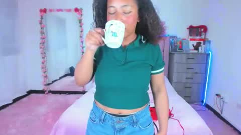 Snapshot of gabi_jhons_23 chatting on 24, 9, 2025 gabi_jhons_23 online show from 24, 9, 2025