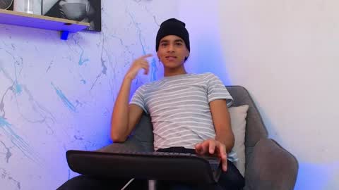 Snapshot of gabriel_maddox chatting on 15, 4, 2026 GABRIEL online show from 15, 4, 2026