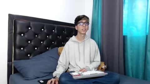 gabriel_x18 online show from 19, 3, 2026