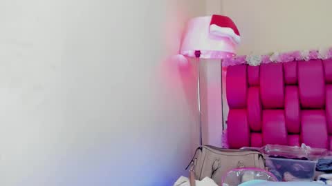 Gaby Im on vacation see you on November 25 online show from 3, 1, 2025