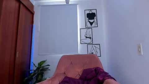    online show from 30, 4, 2026